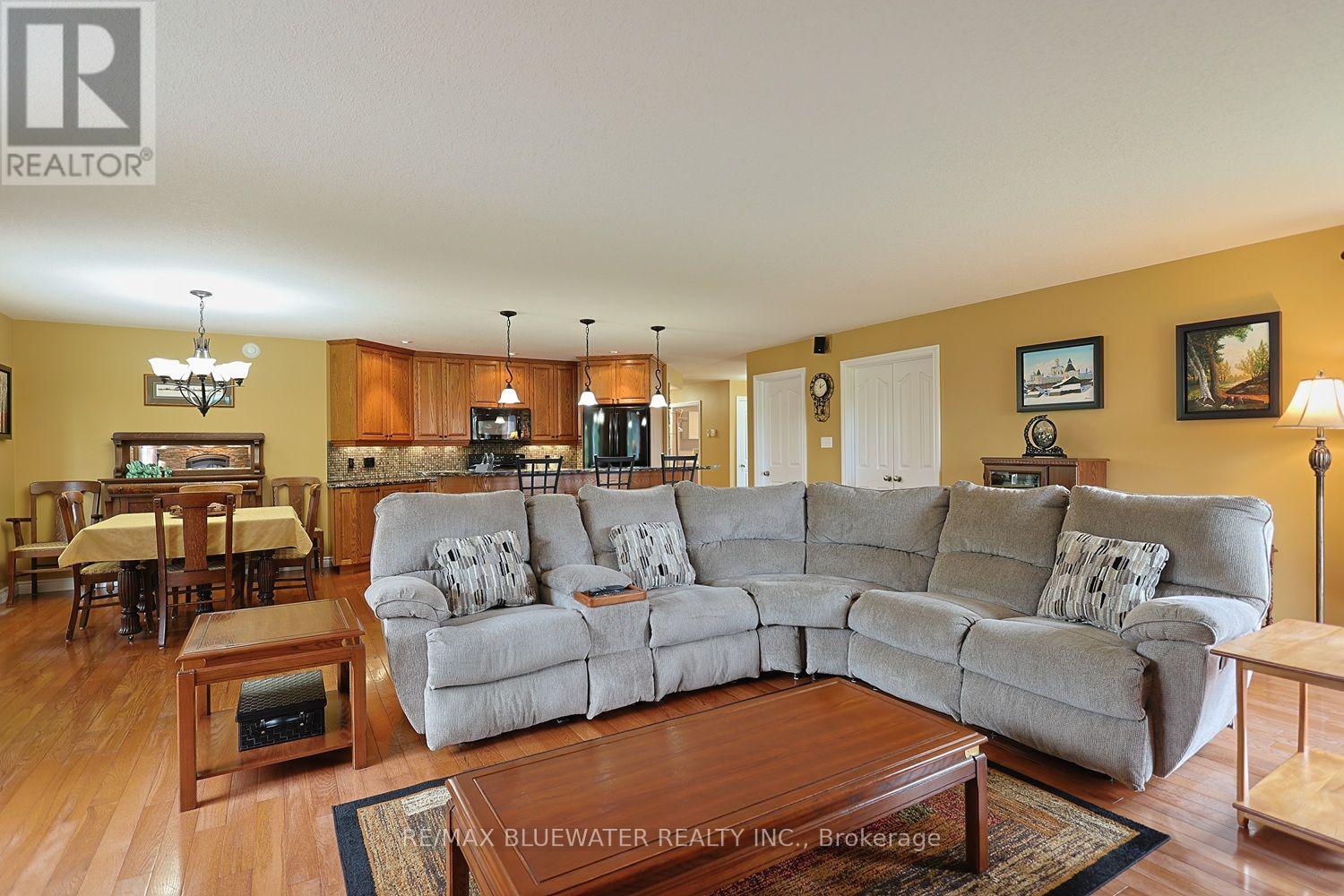 71837 Sunridge Crescent Property Photo 21