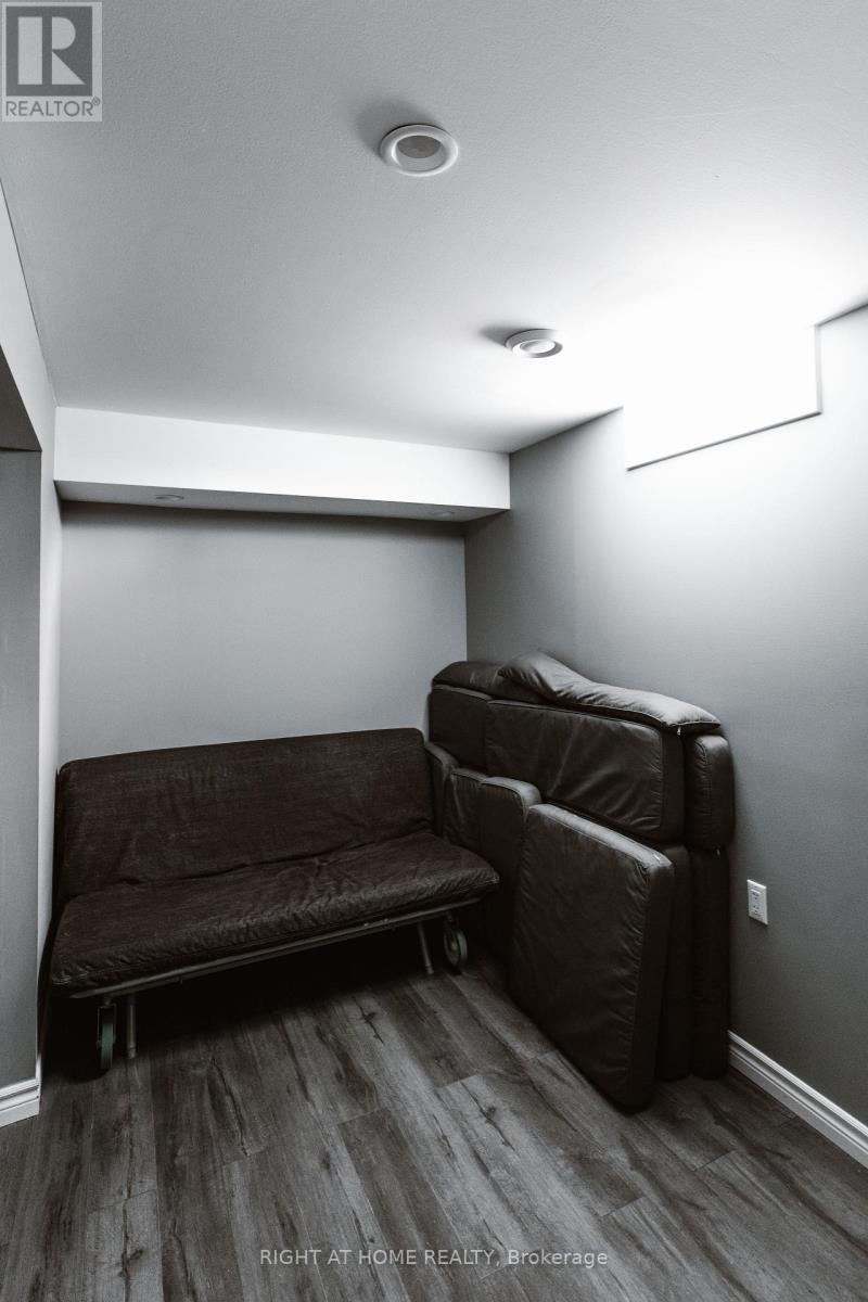 18 Joyce Crescent Property Photo 31