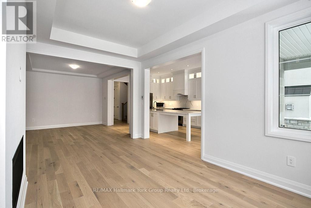 5-11 Bay Street E Property Photo 19