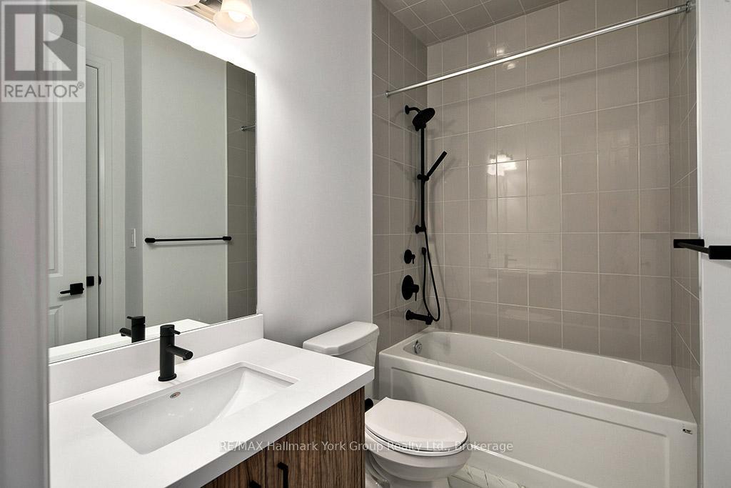 5-11 Bay Street E Property Photo 40