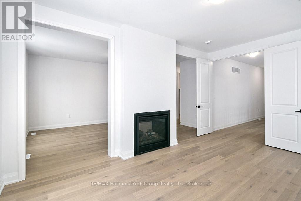 5-11 Bay Street E Property Photo 45