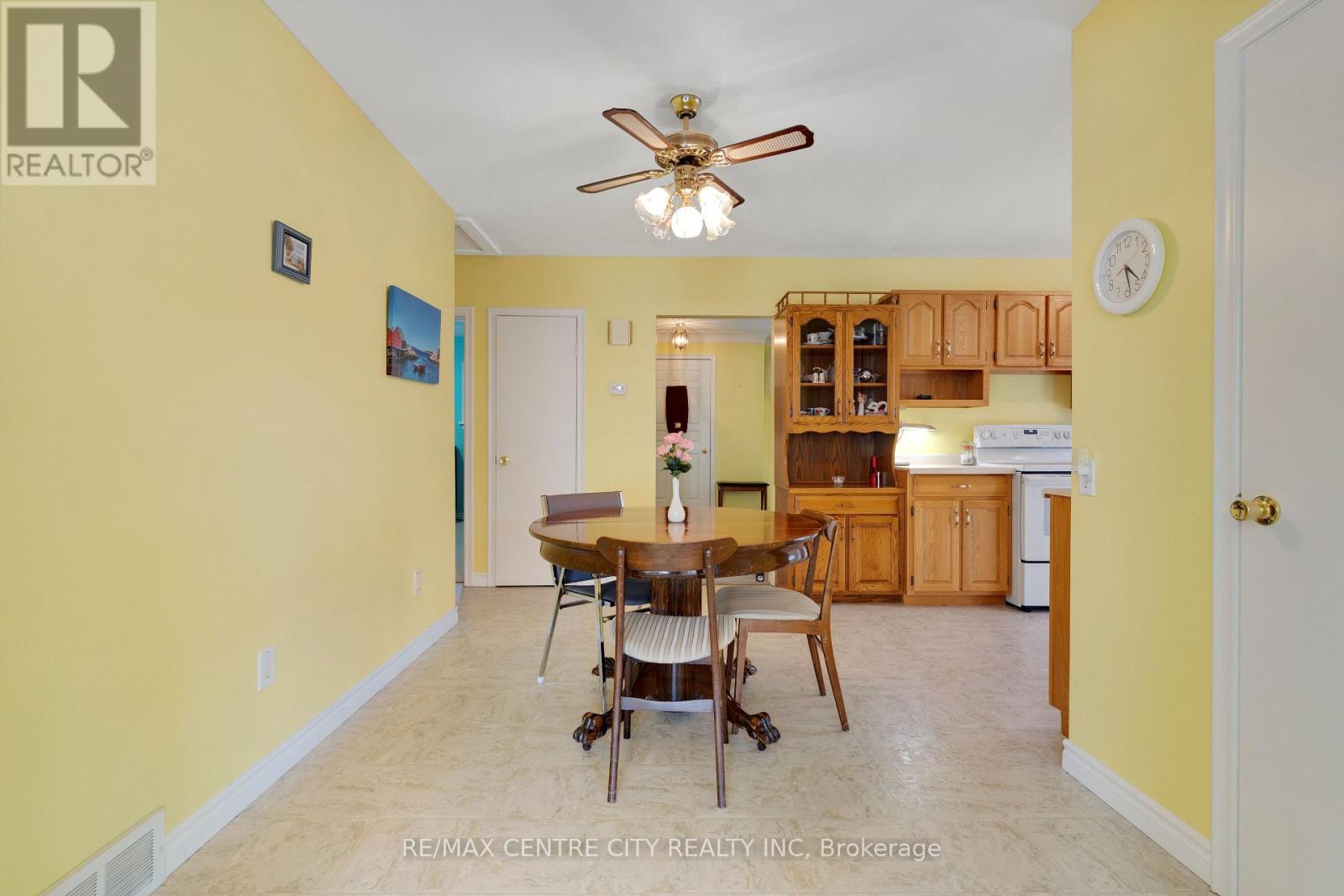 297 Wilson Avenue Property Photo 14