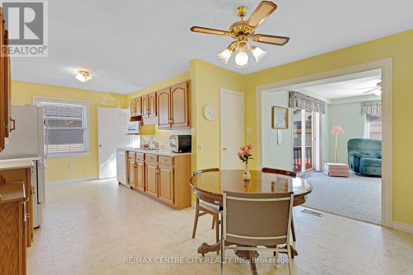297 Wilson Avenue Property Photo 15