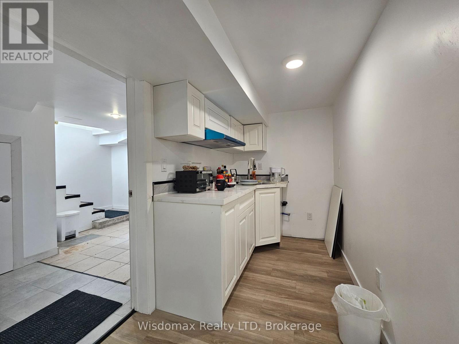 5306 Victoria Avenue Property Photo 6