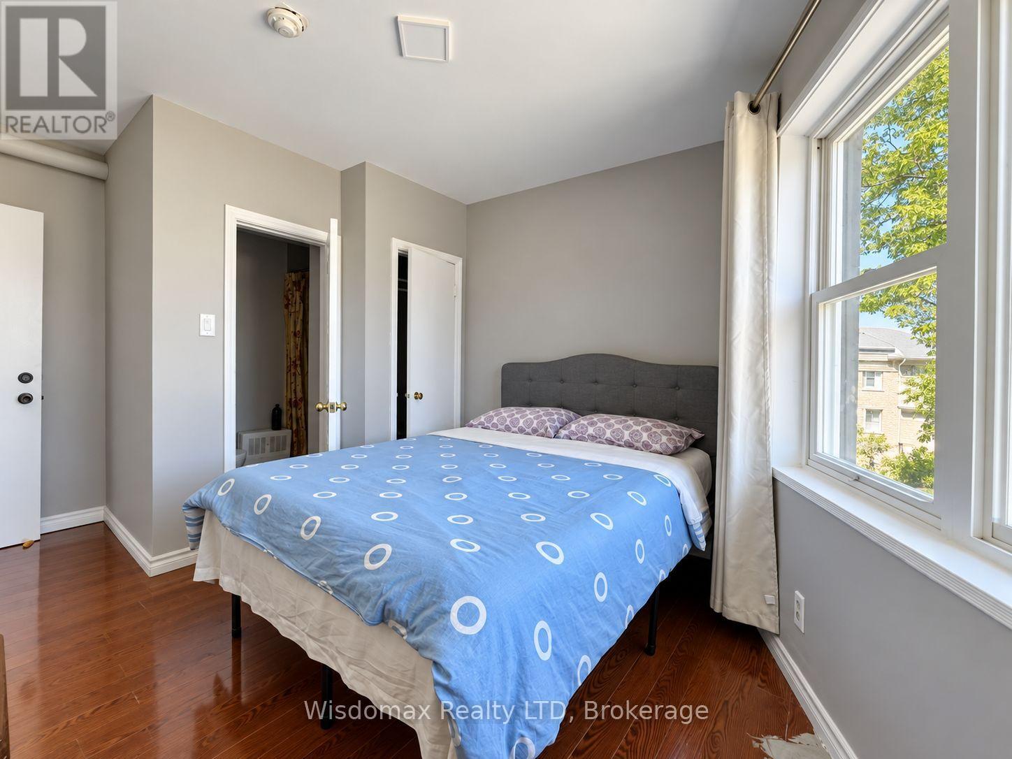 5306 Victoria Avenue Property Photo 17