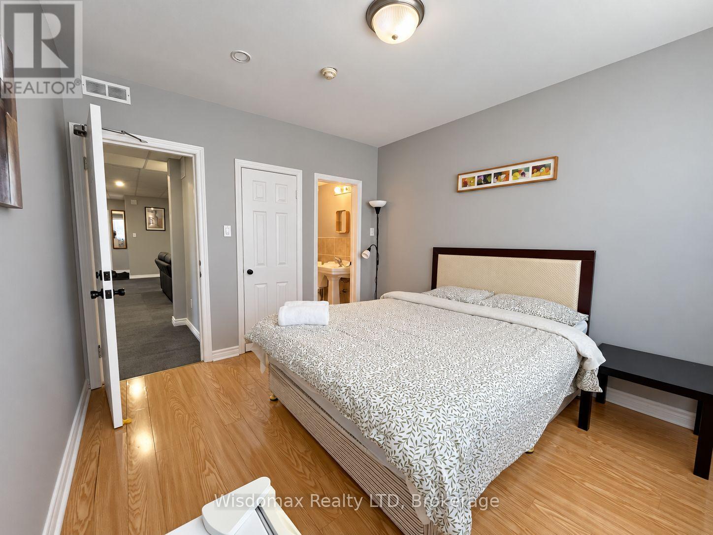 5306 Victoria Avenue Property Photo 29