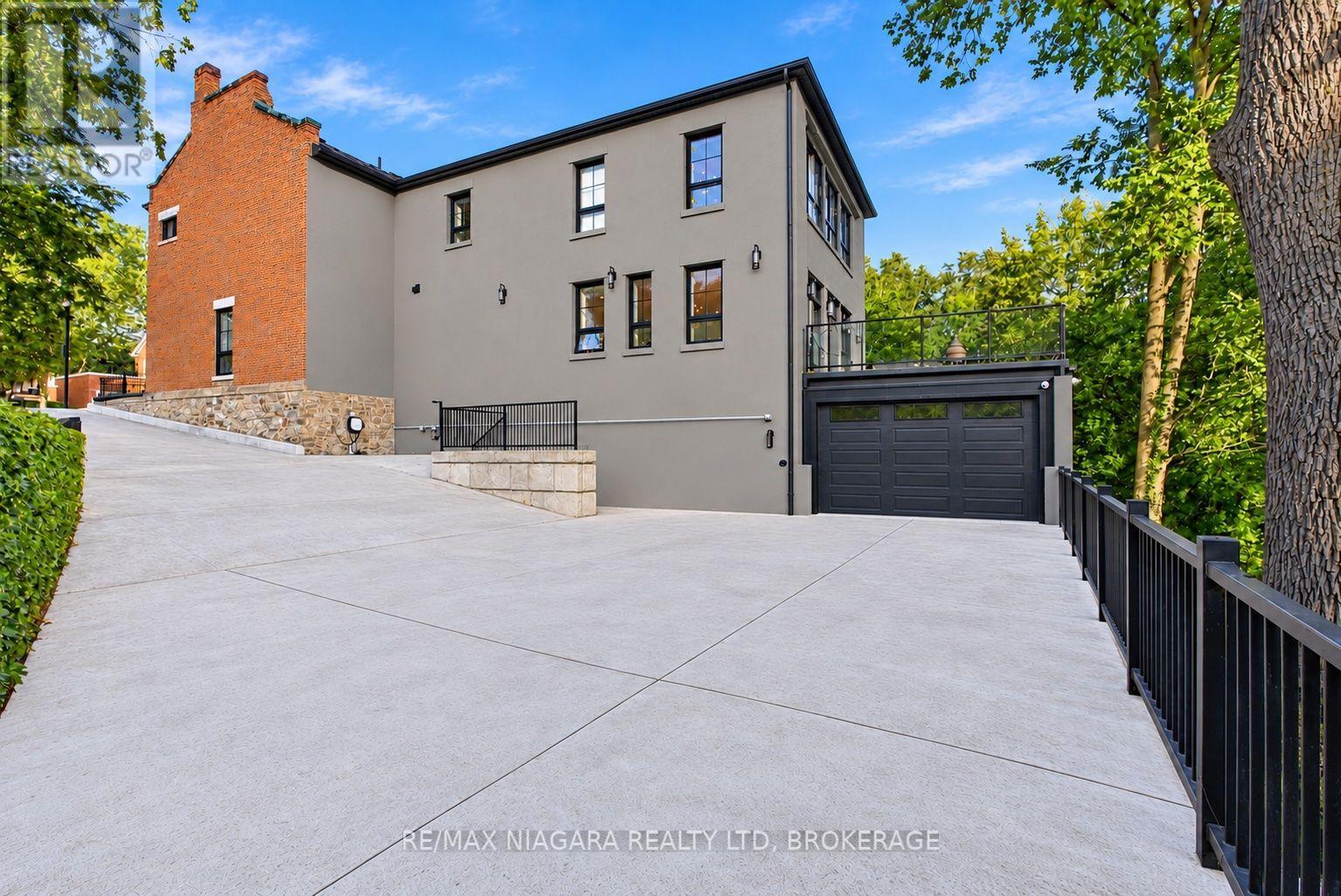 29 Yates Street Property Photo 5