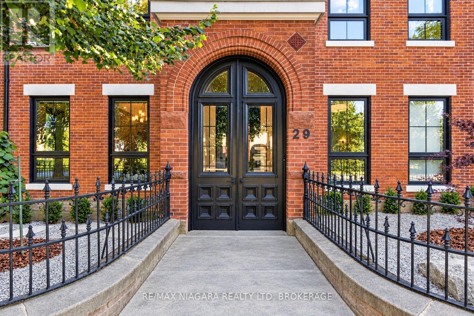 29 Yates Street Property Photo 8