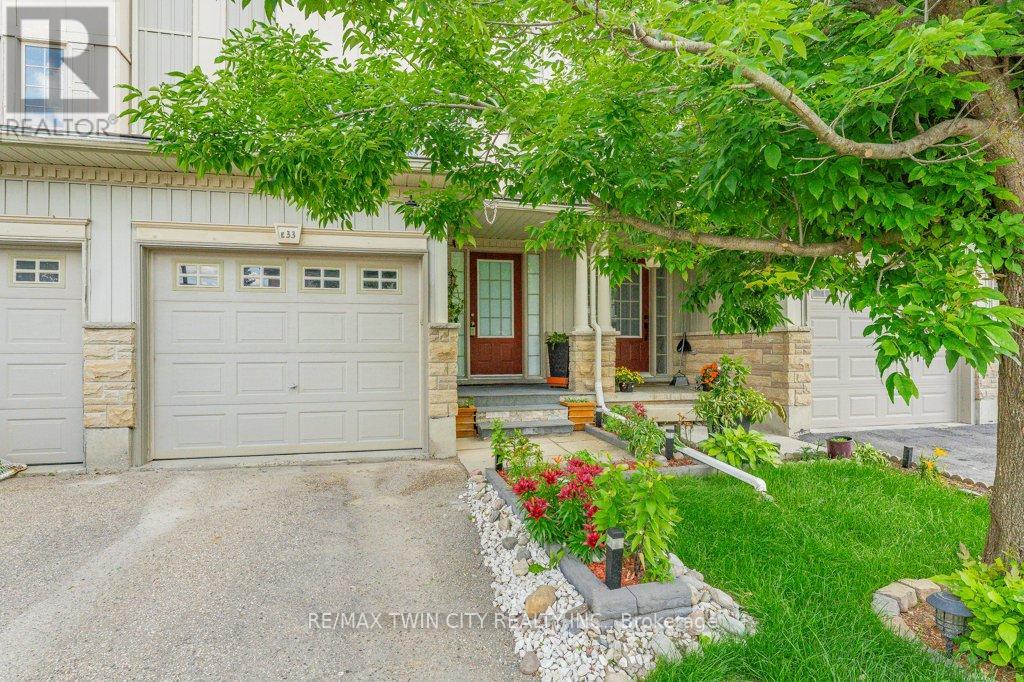 E33 - 110 Activa Avenue Property Photo 3