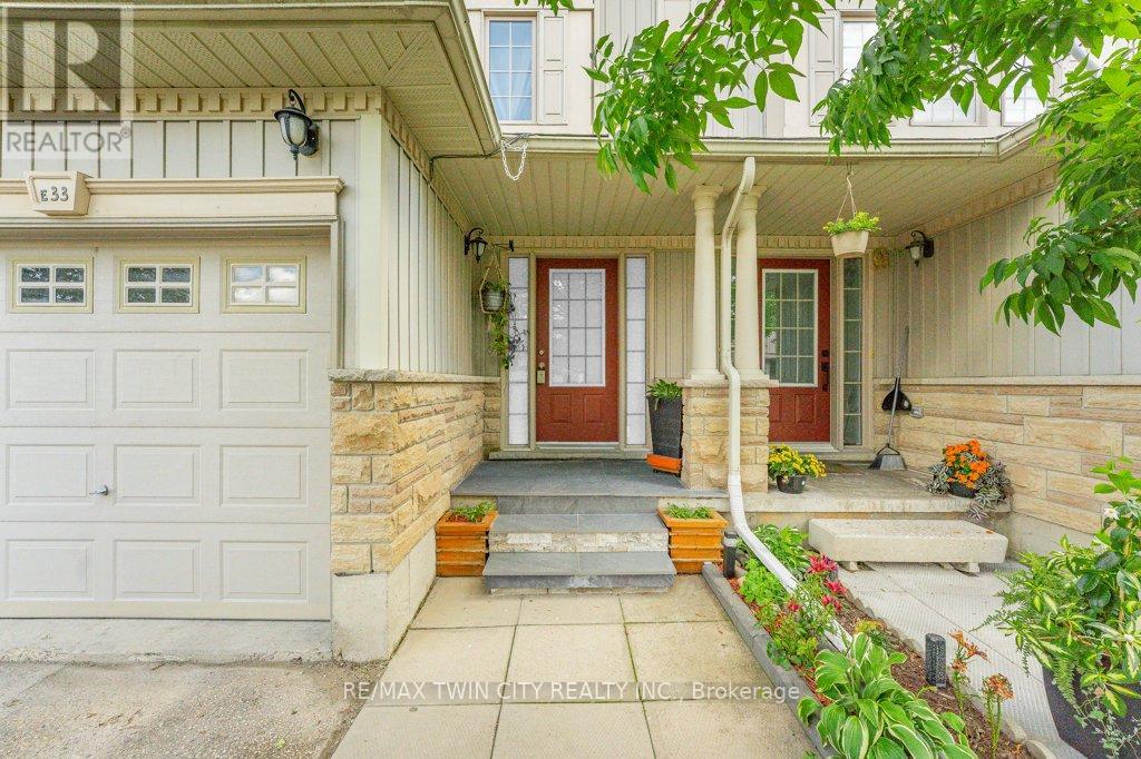 E33 - 110 Activa Avenue Property Photo 4