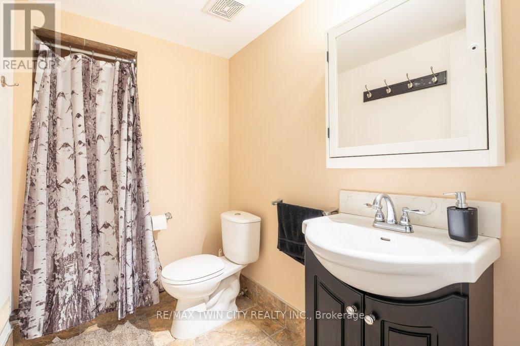 E33 - 110 Activa Avenue Property Photo 8