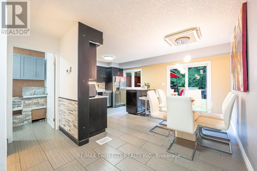 E33 - 110 Activa Avenue Property Photo 12