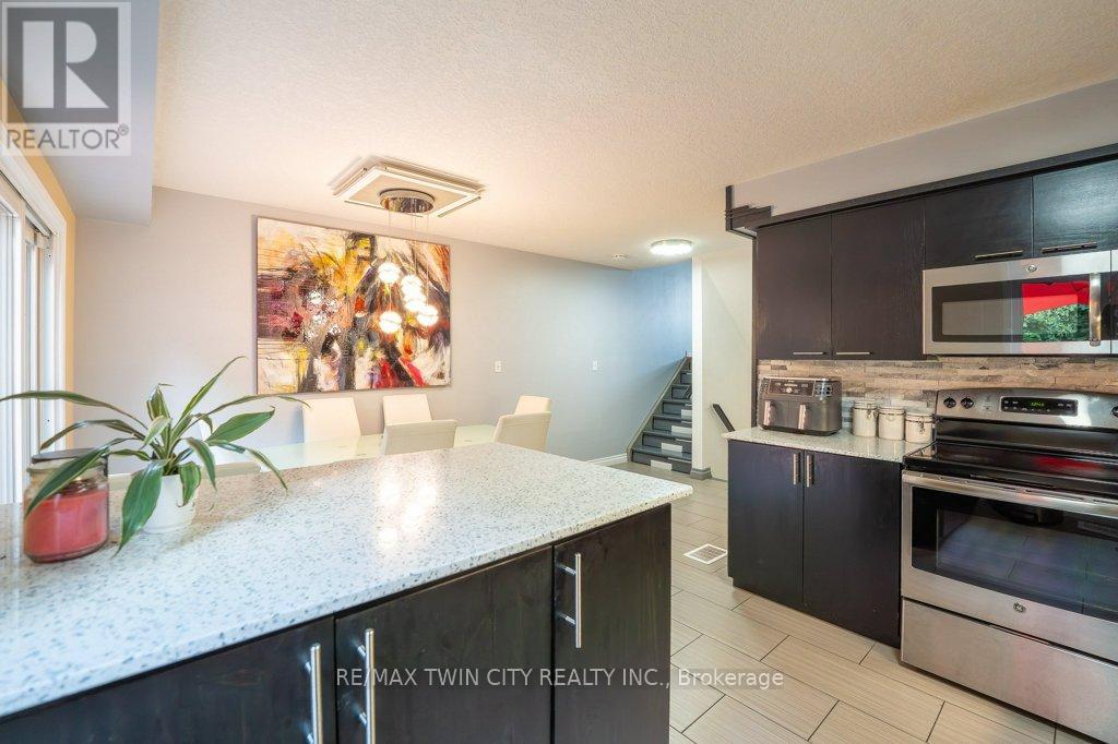 E33 - 110 Activa Avenue Property Photo 15