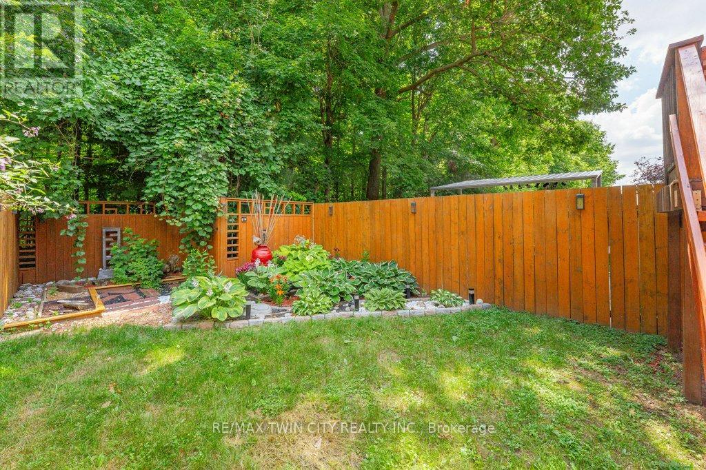 E33 - 110 Activa Avenue Property Photo 30