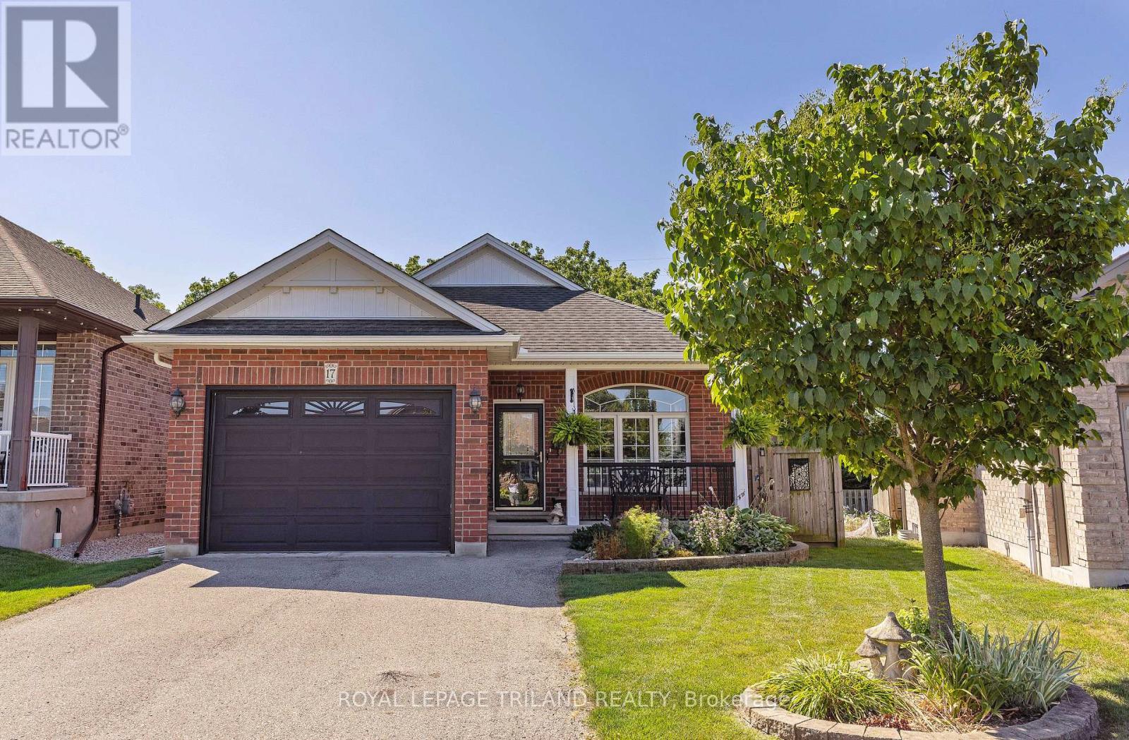 17 JACKLIN COURT Property Photo 1