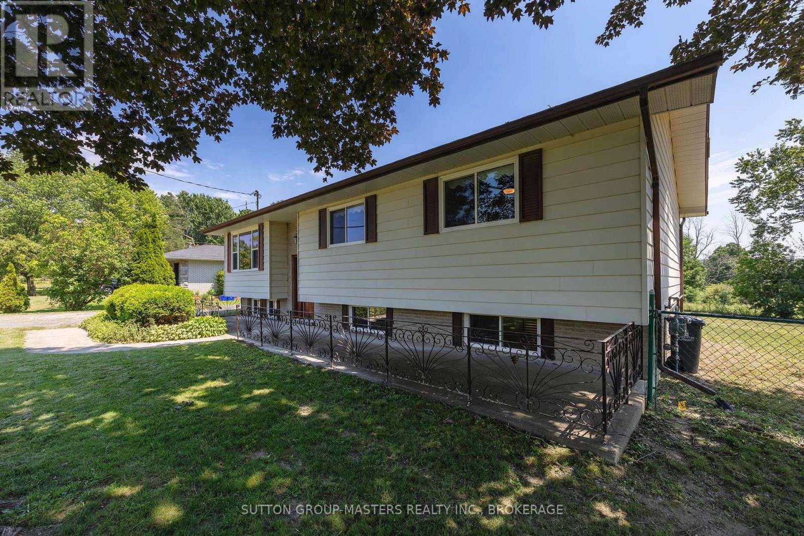 2212 Battersea Road Property Photo 1