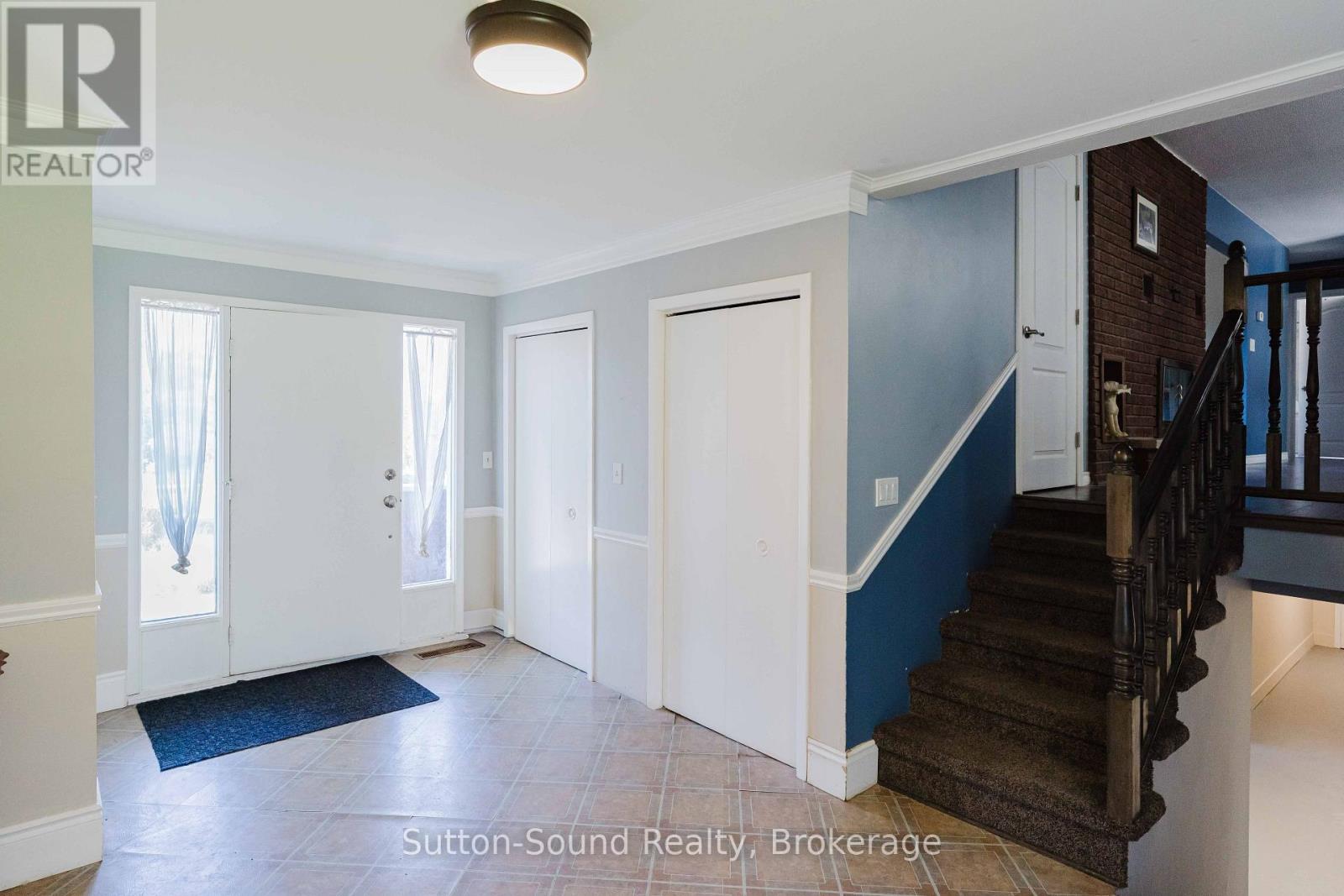 130 Cearview Crescent Property Photo 4