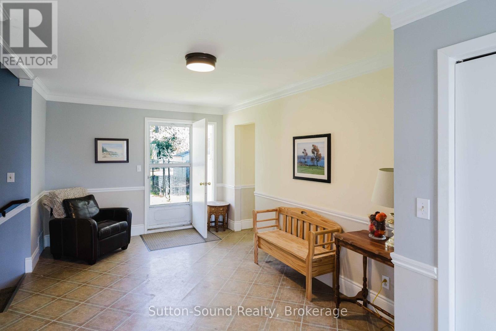 130 Cearview Crescent Property Photo 5