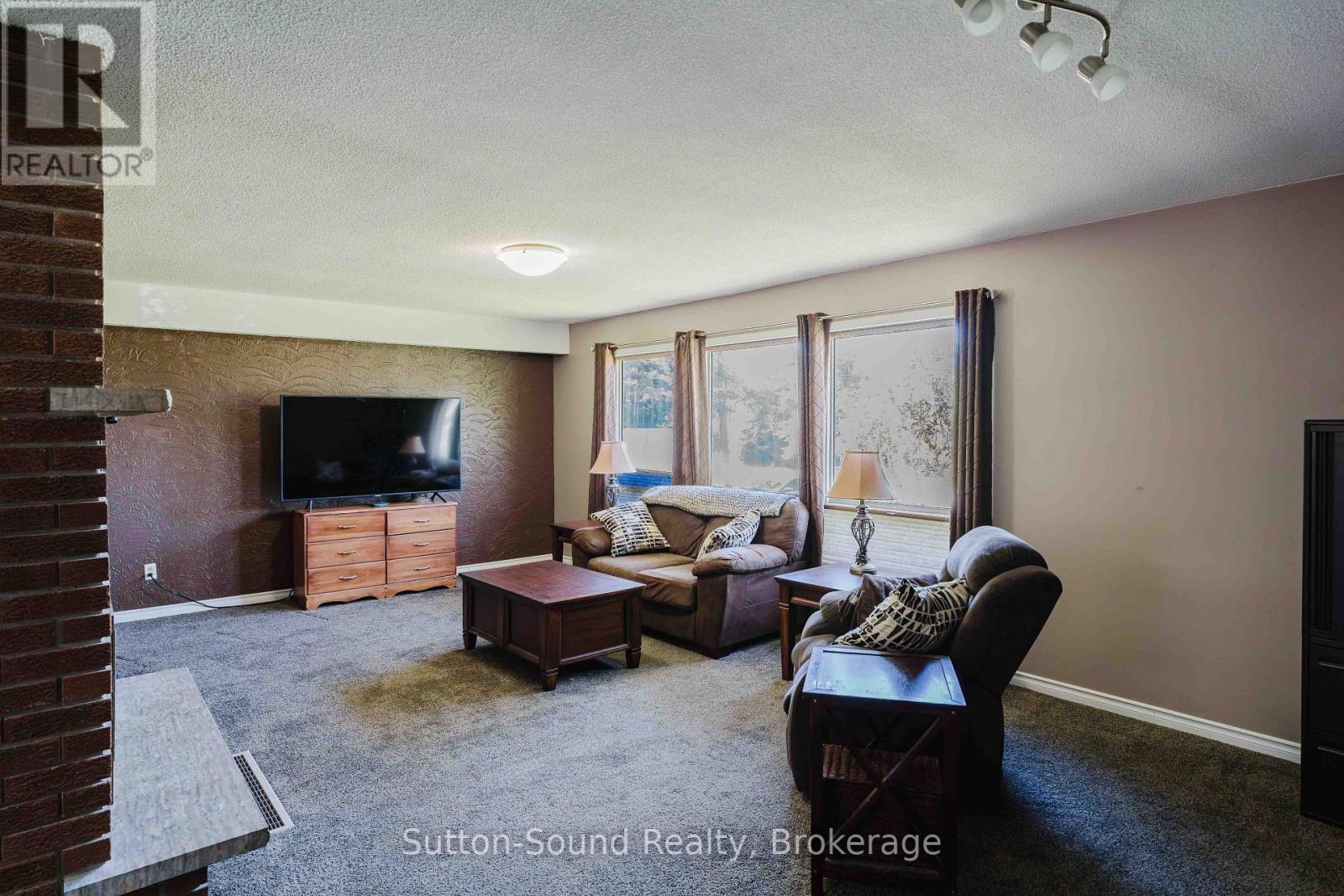 130 Cearview Crescent Property Photo 11