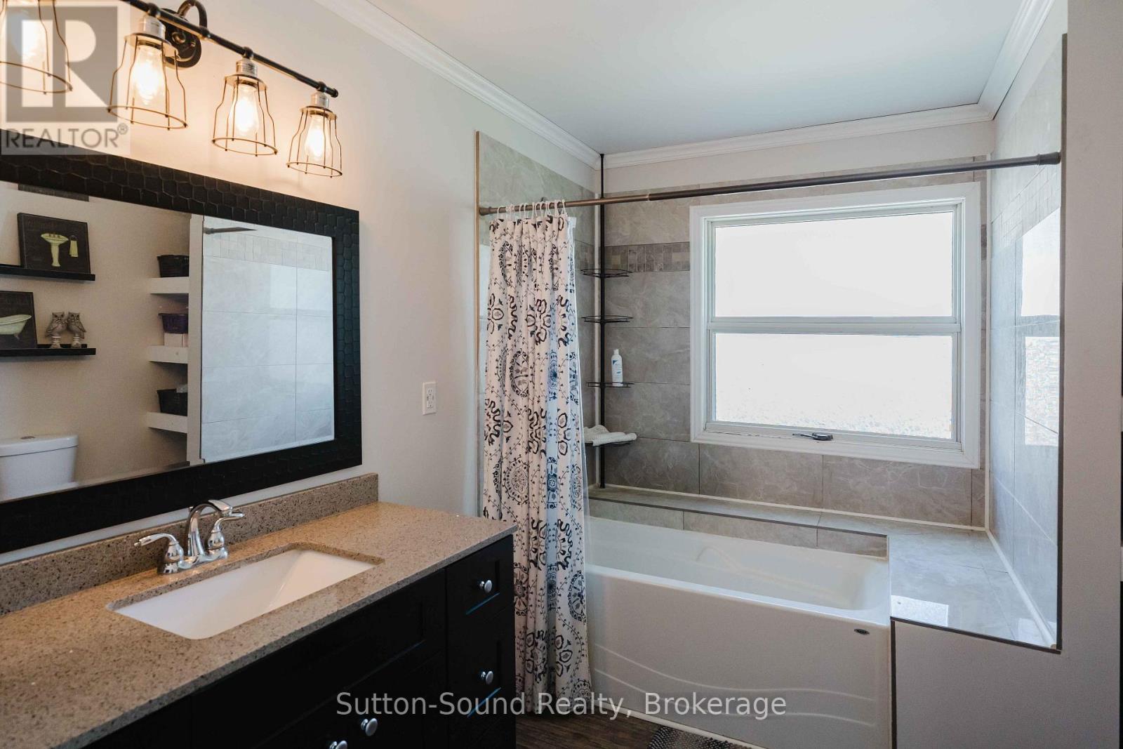 130 Cearview Crescent Property Photo 16