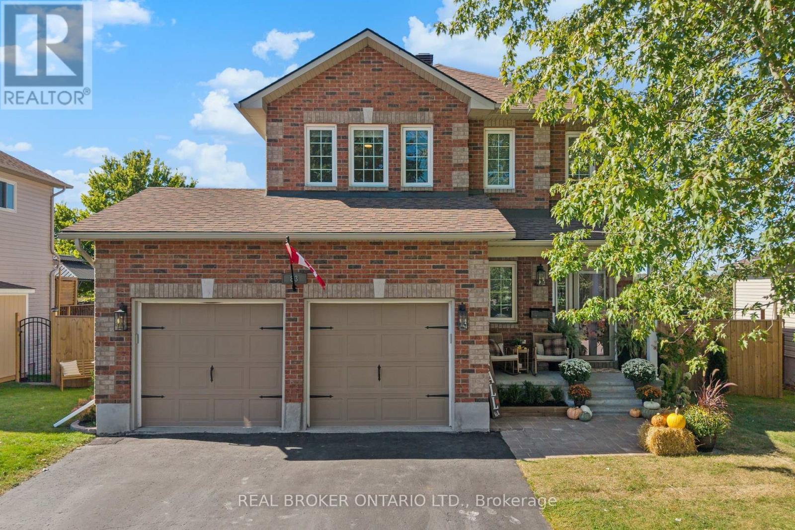 83 Comba Drive Property Photo 1