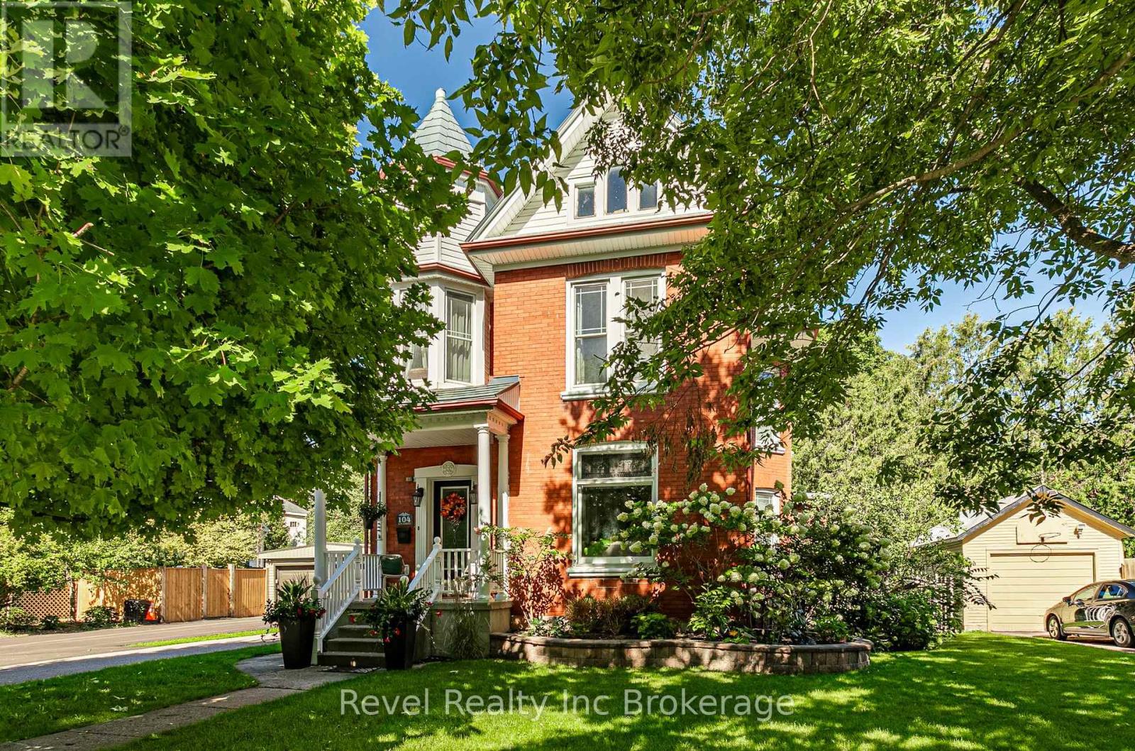 104 ANN STREET