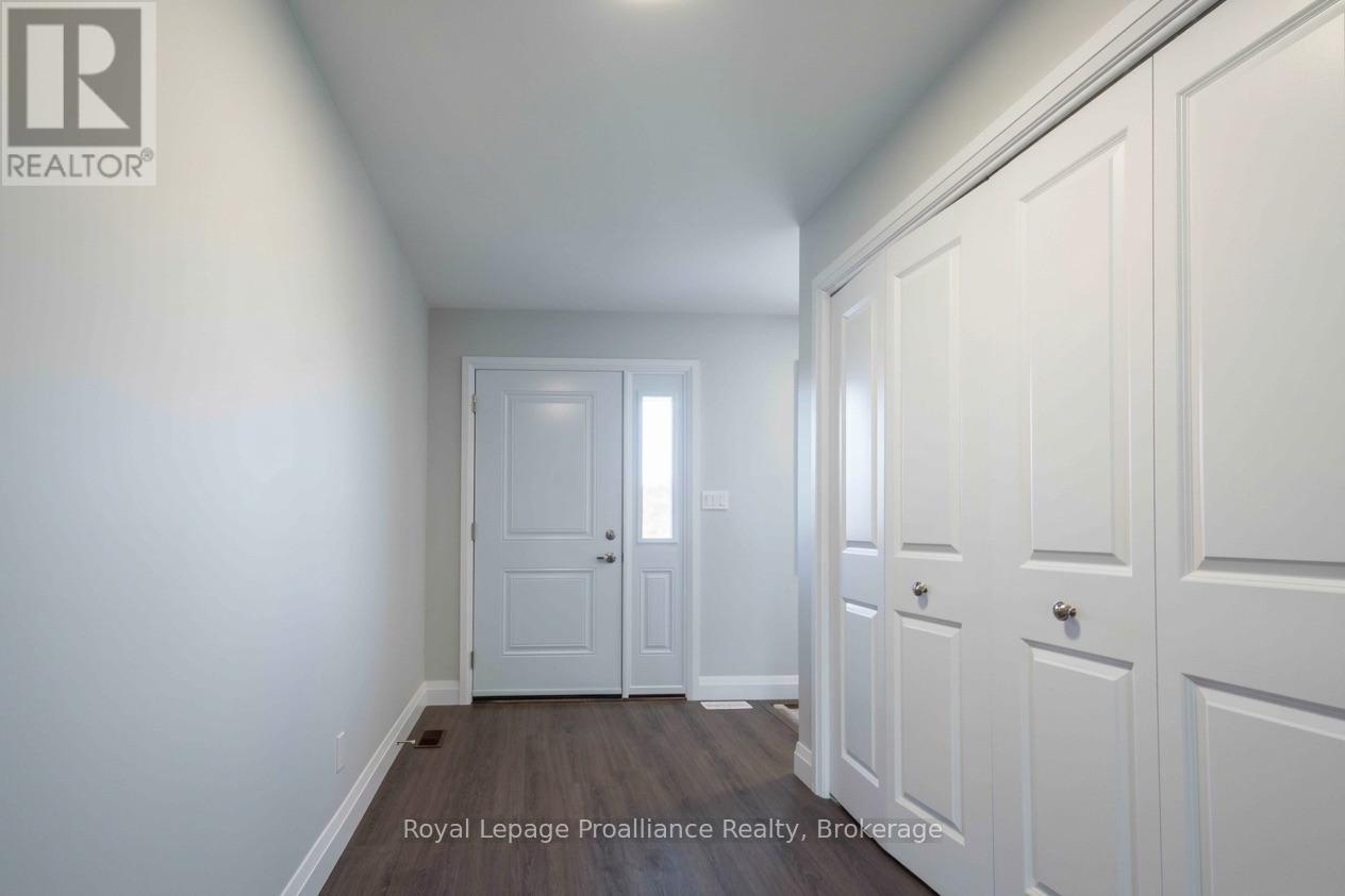 44 Mackenzie John Crescent Property Photo 2