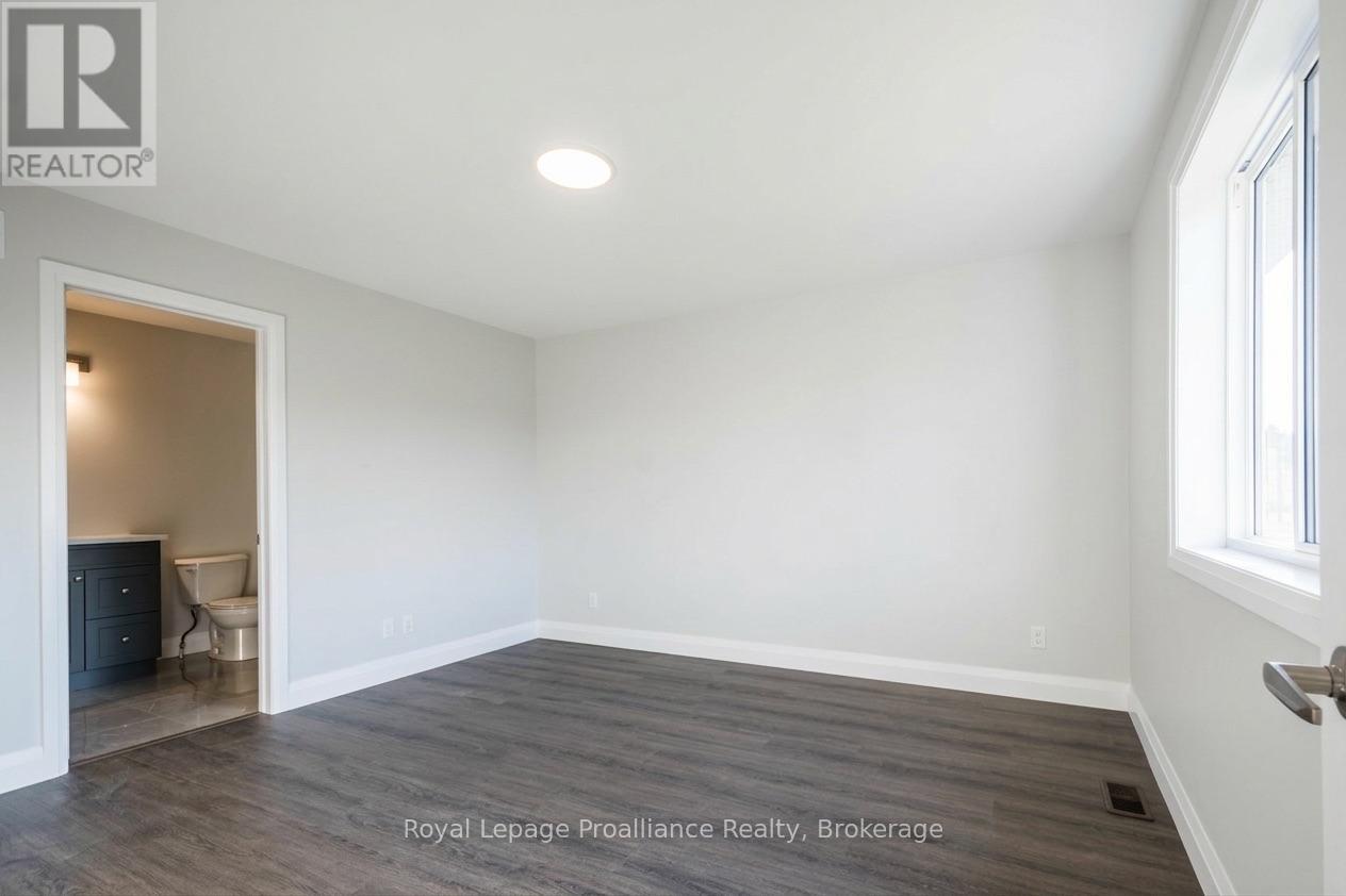 44 Mackenzie John Crescent Property Photo 10