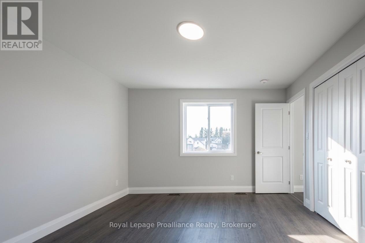 44 Mackenzie John Crescent Property Photo 11