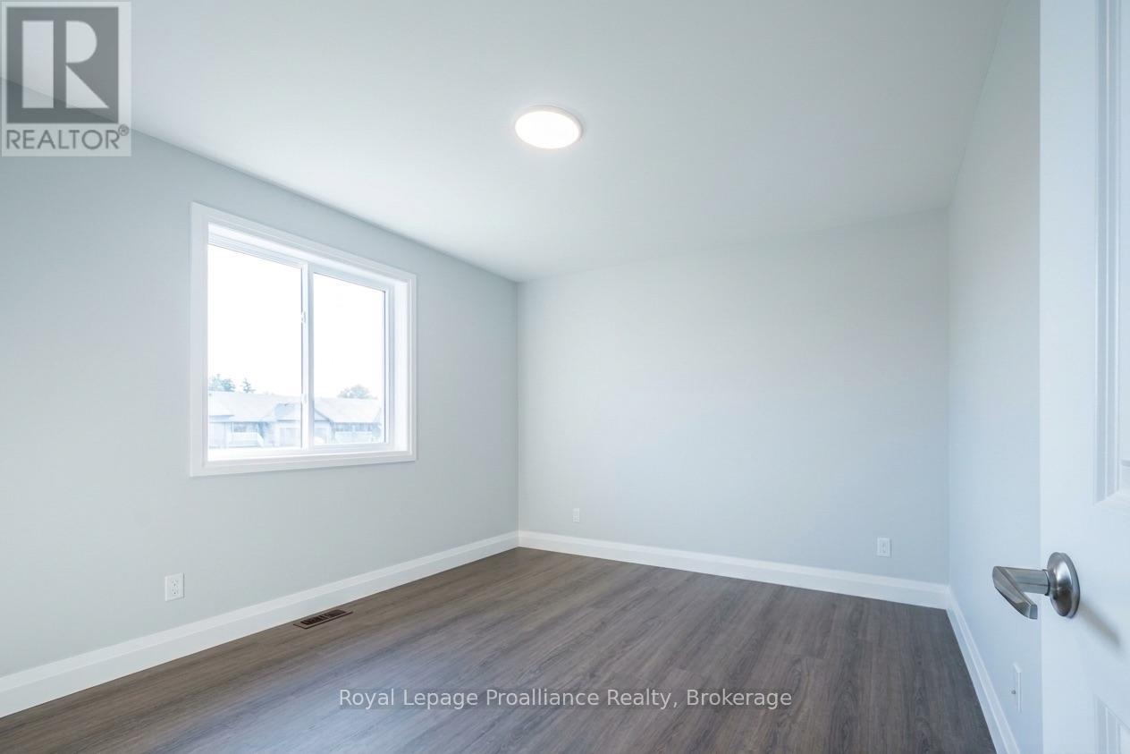 44 Mackenzie John Crescent Property Photo 14