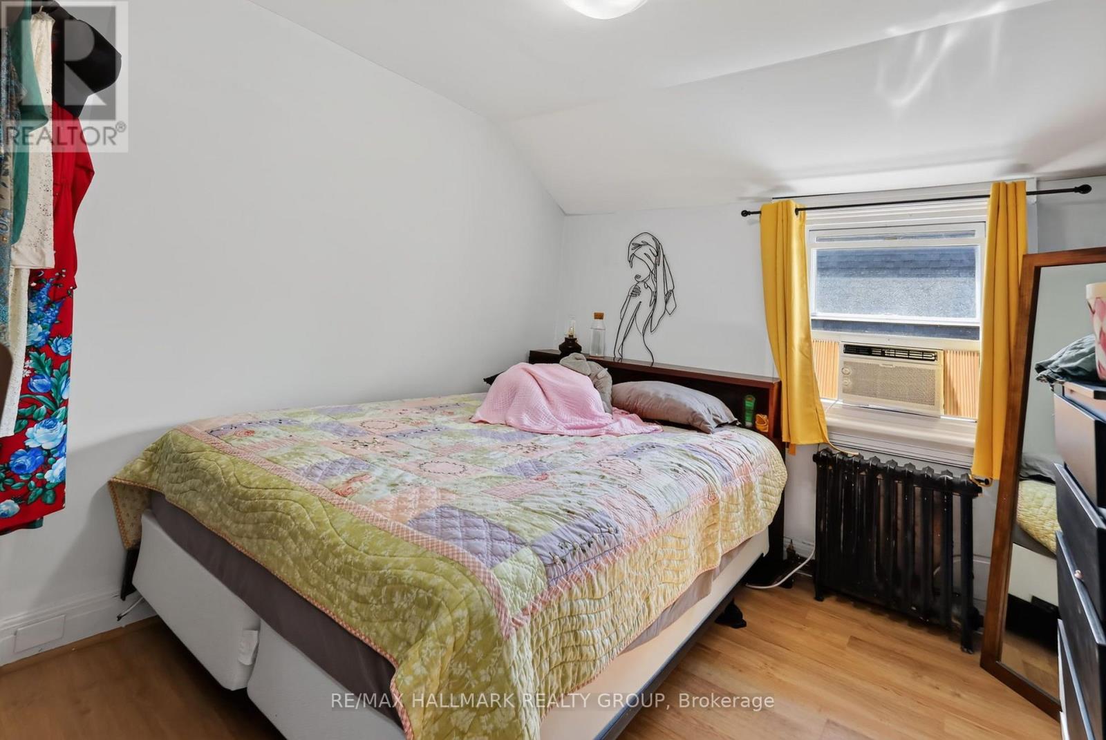 124-126 Irving Avenue Property Photo 19
