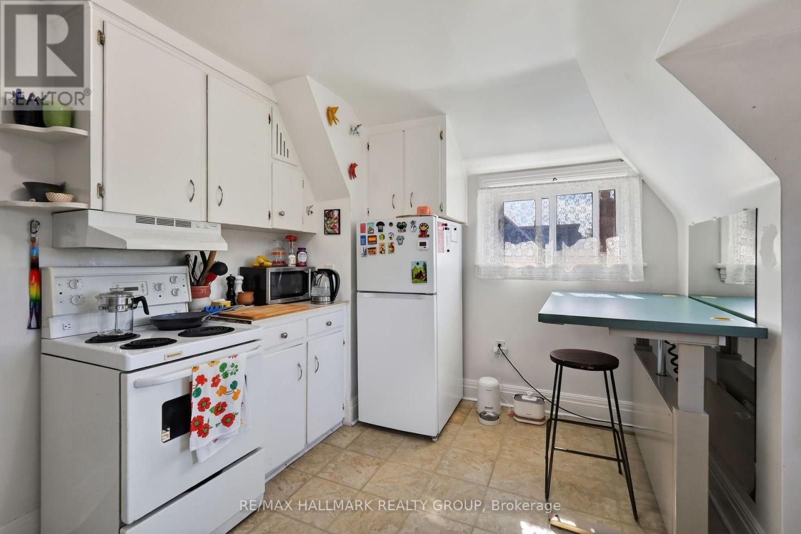 124-126 Irving Avenue Property Photo 20