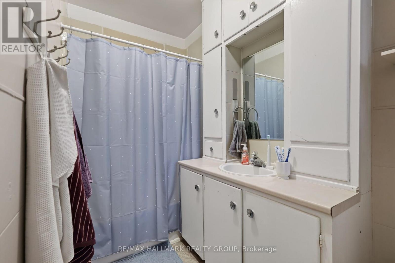 124-126 Irving Avenue Property Photo 26
