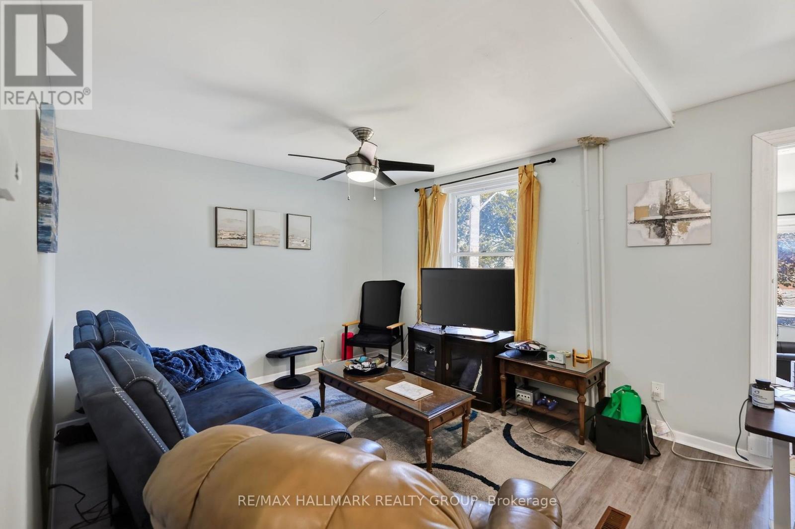 124-126 Irving Avenue Property Photo 29