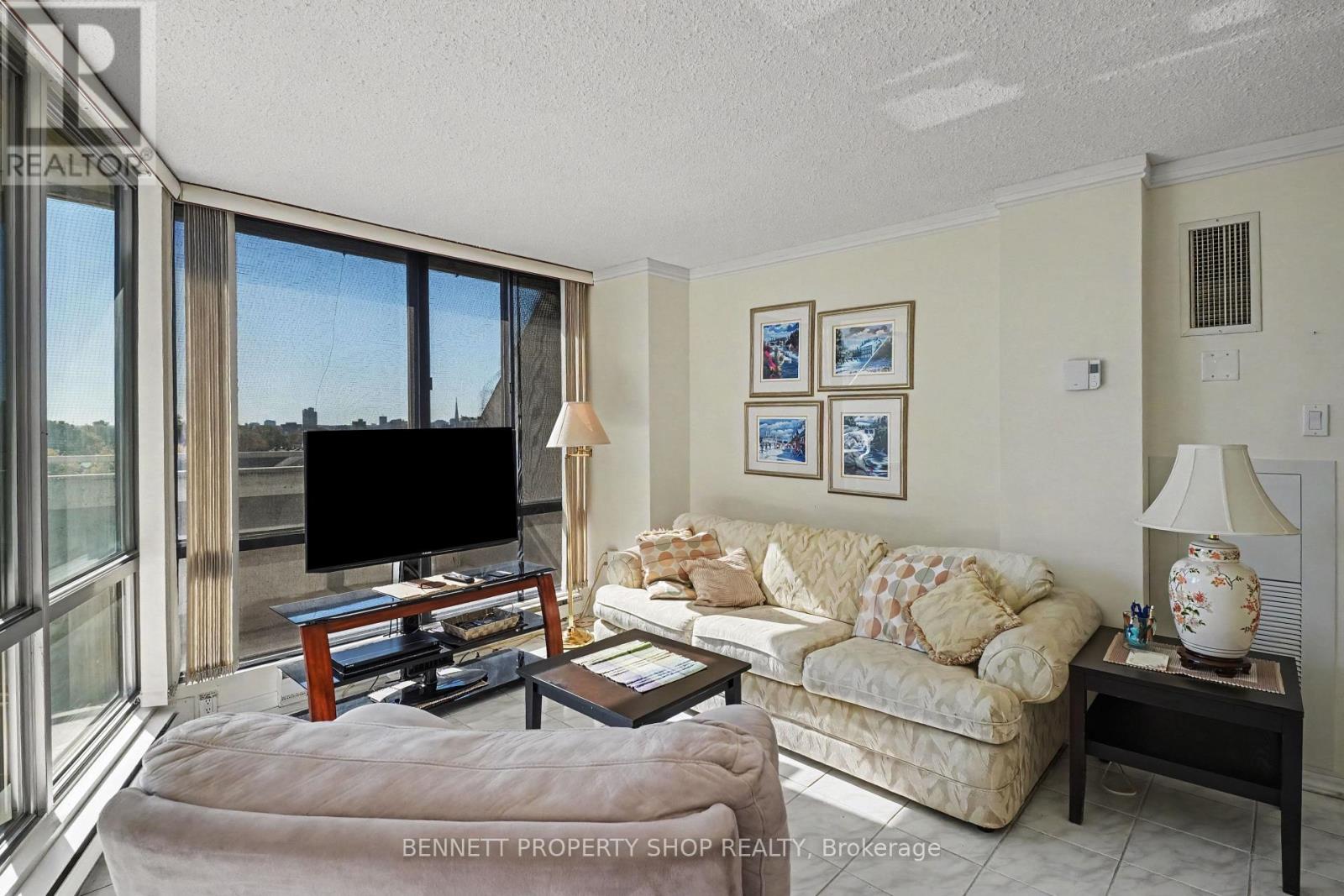 903 - 530 Laurier Avenue W Property Photo 6