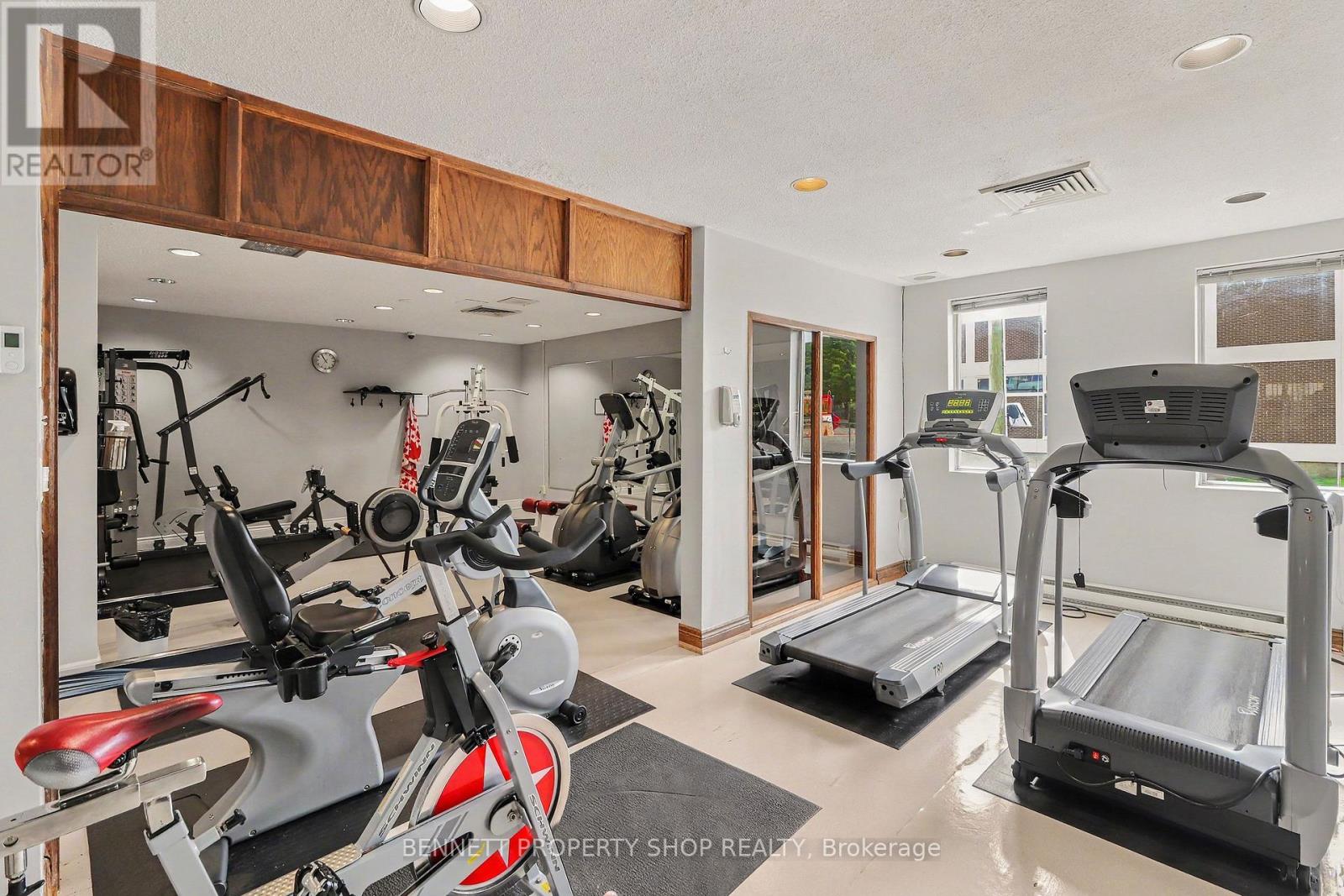 903 - 530 Laurier Avenue W Property Photo 17