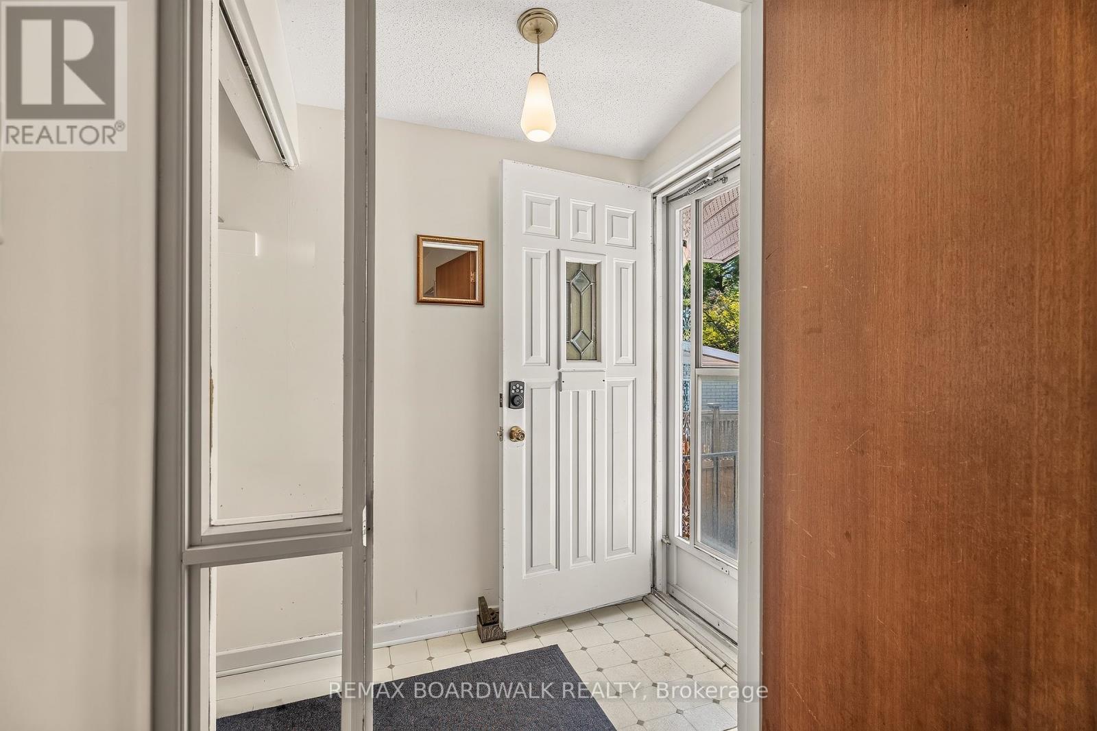 7 Charkay Street Property Photo 3