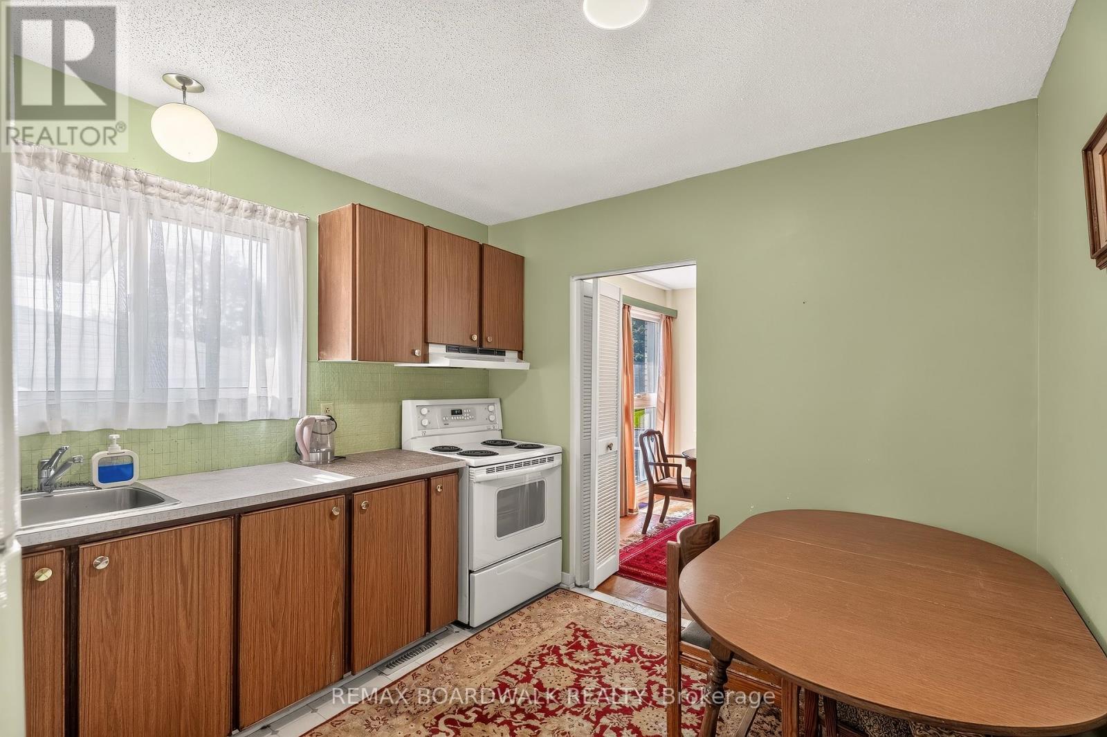 7 Charkay Street Property Photo 5