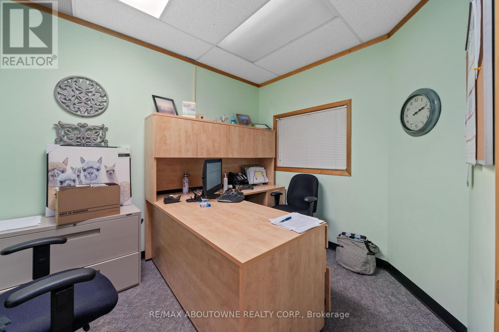 2 - 54 Dundas Street E Property Photo 14