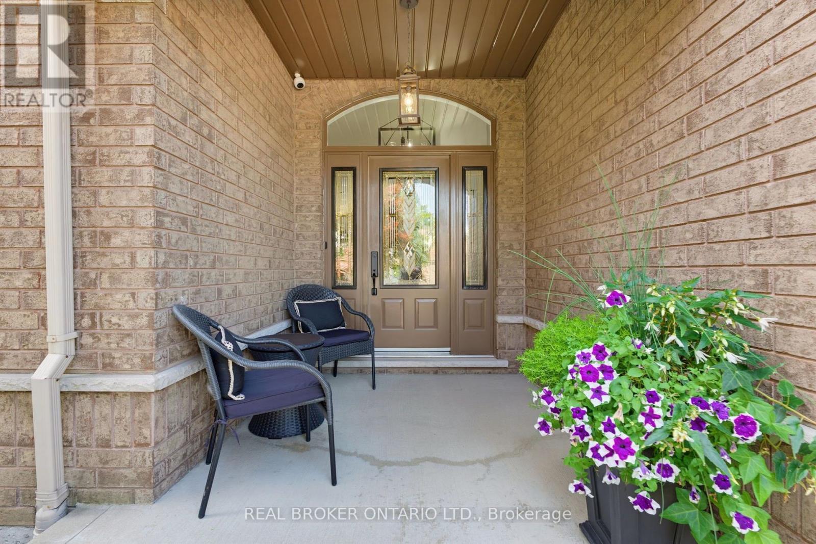 64 Carmichael Crescent Property Photo 2