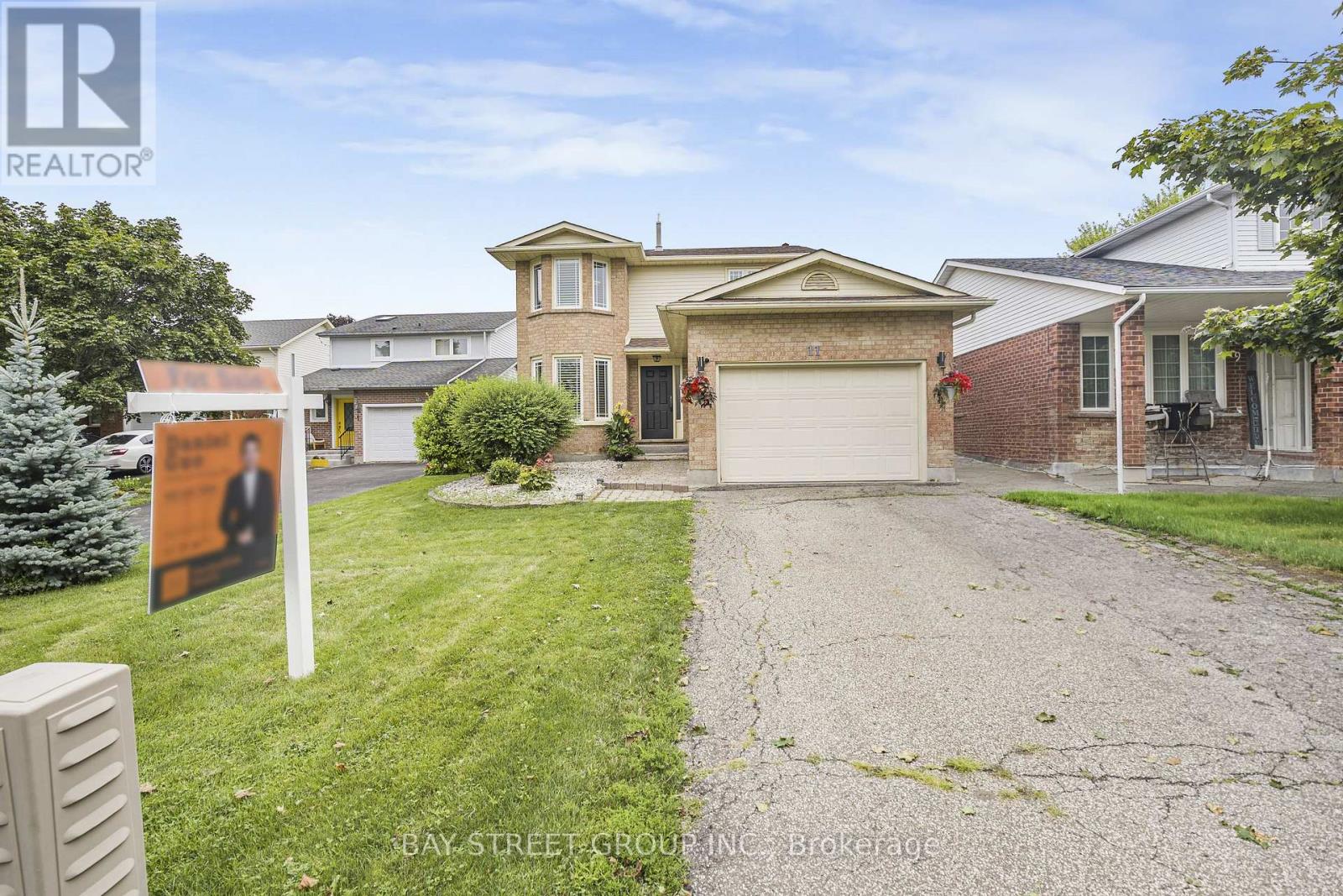 11 COLEMAN COURT Property Photo 1