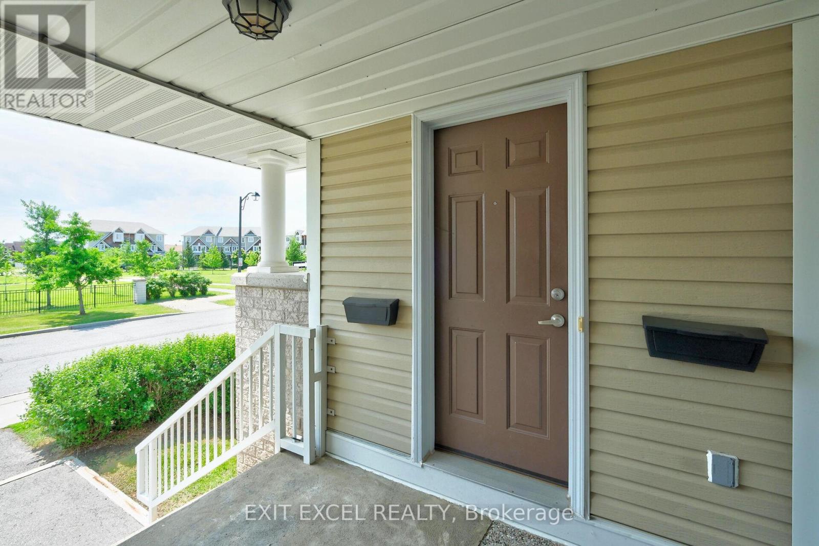 1 - 532 Lakeridge Drive Property Photo 5