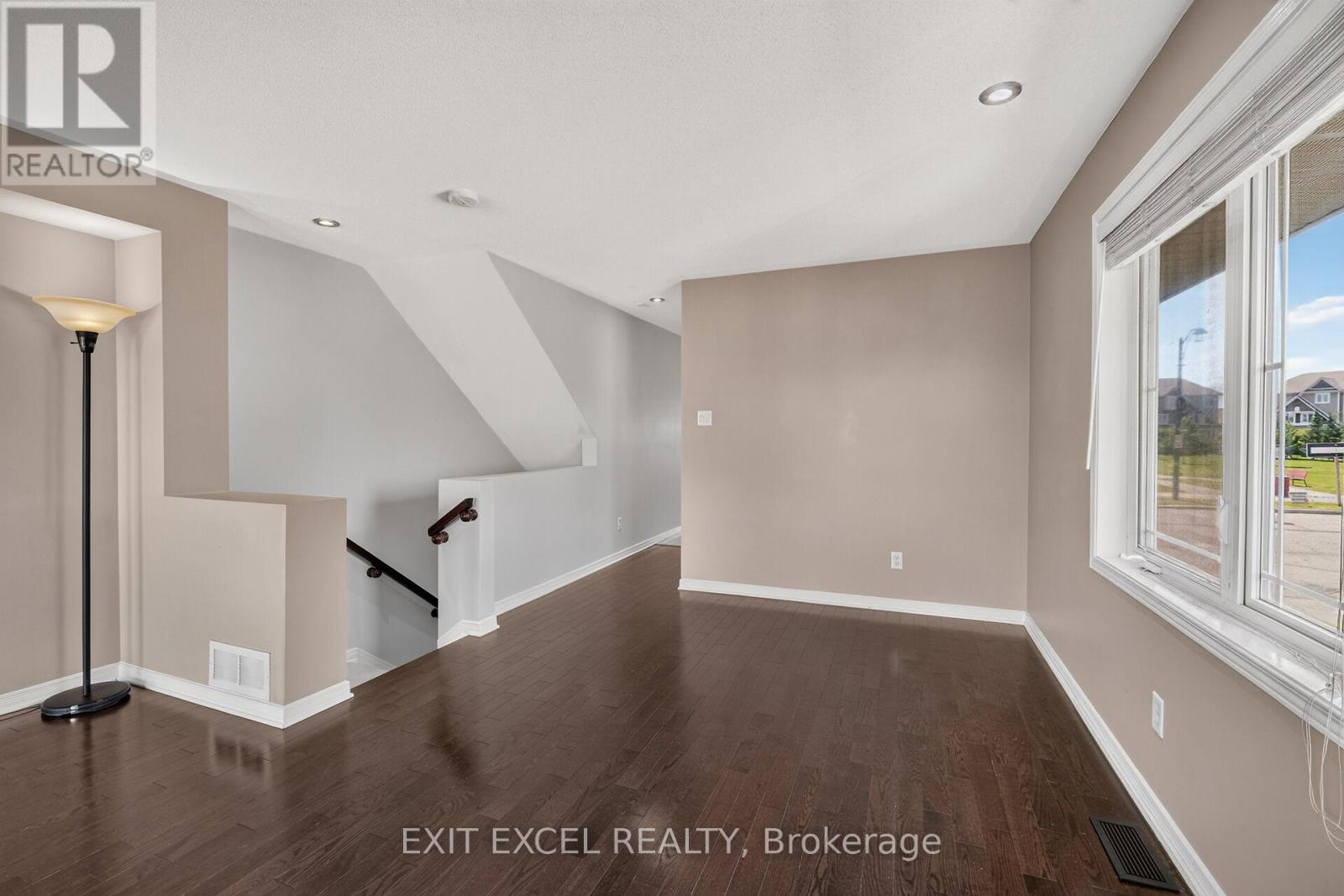 1 - 532 Lakeridge Drive Property Photo 14
