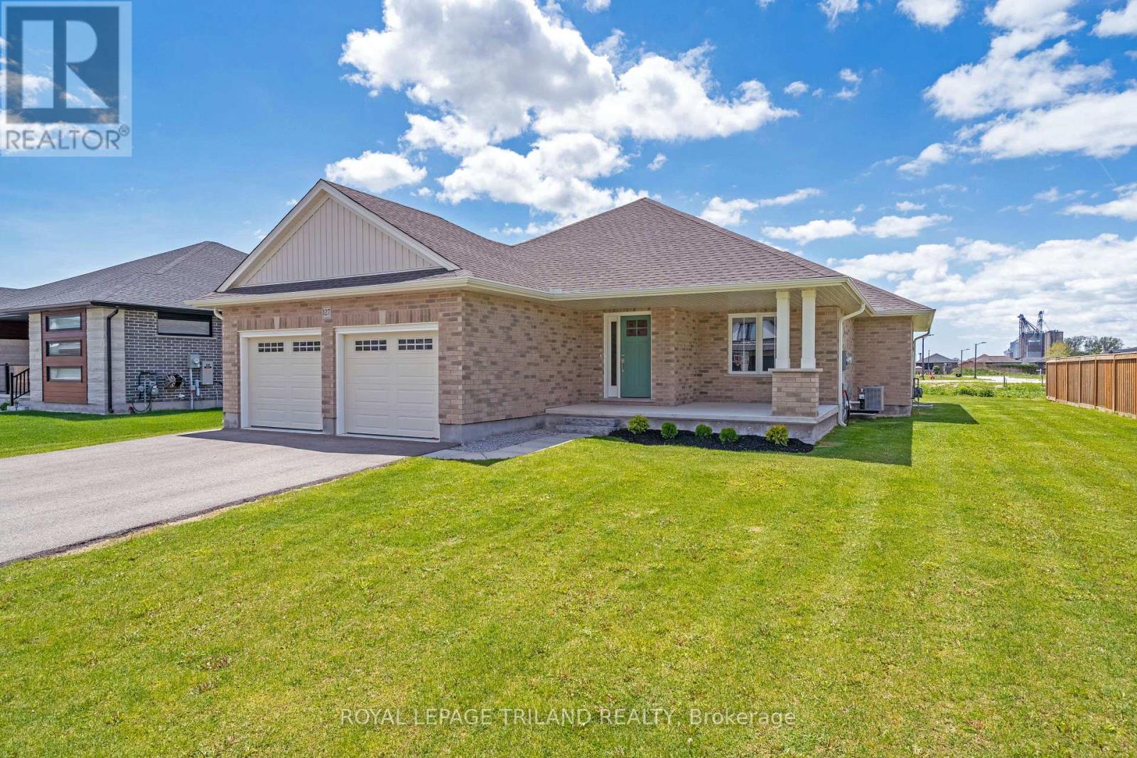 127 LILA STREET Property Photo 1
