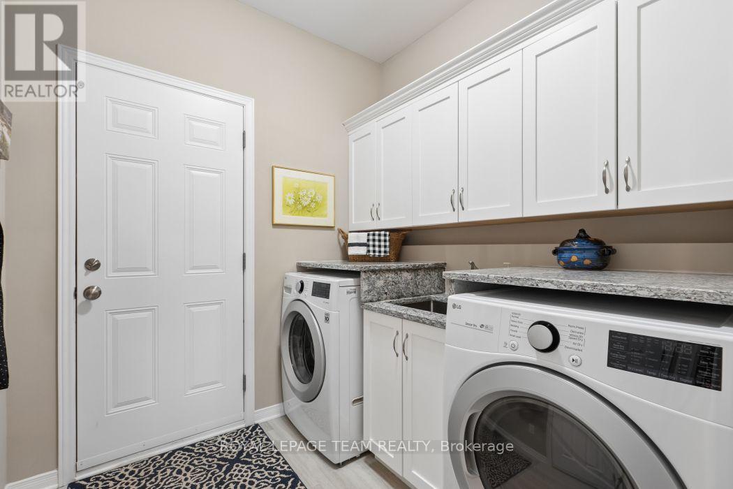 253 Edey Street Property Photo 12