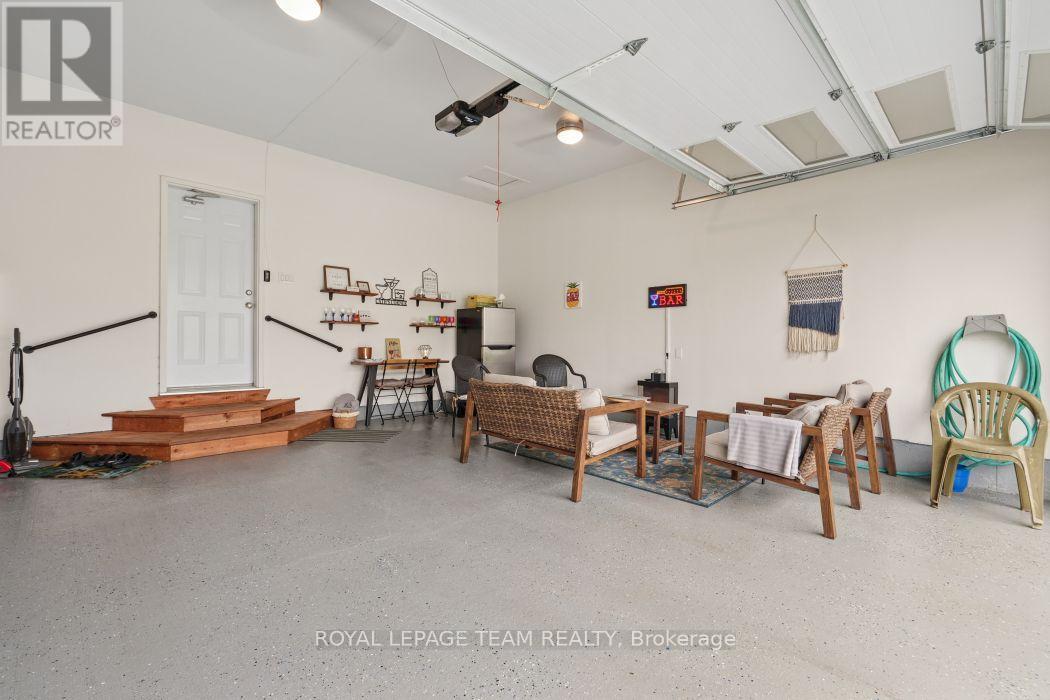253 Edey Street Property Photo 28