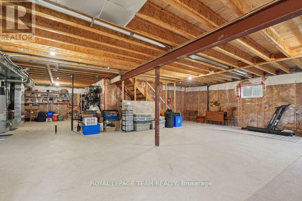 253 Edey Street Property Photo 32