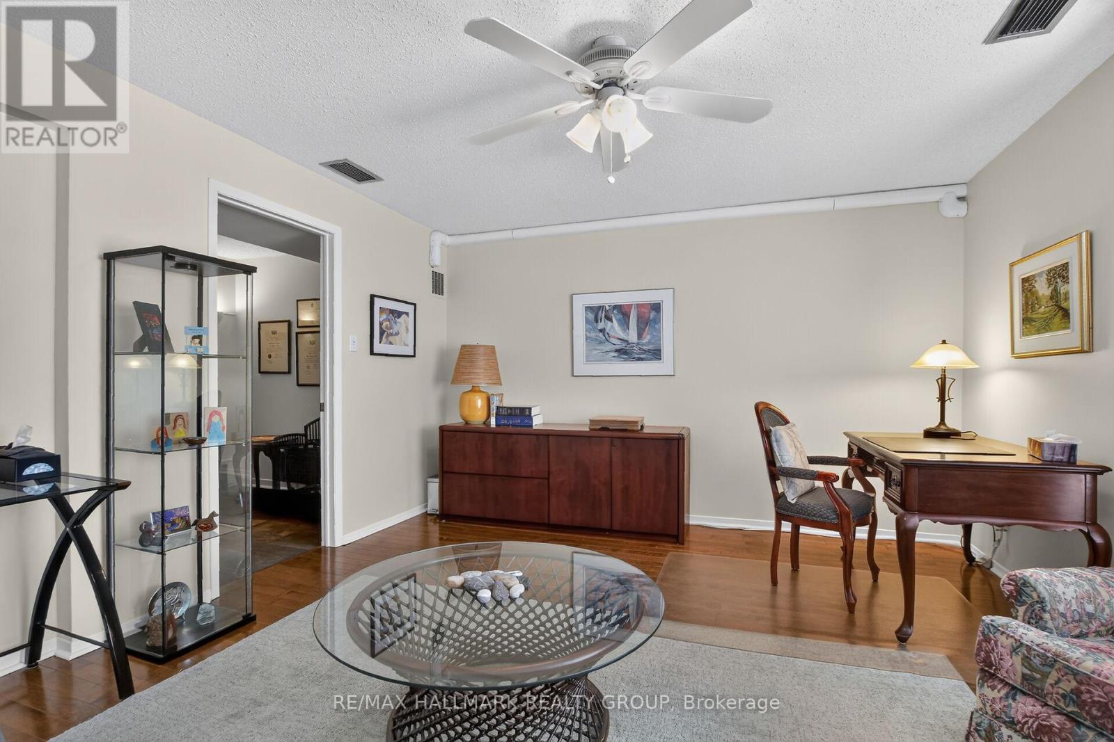 301 - 117 Murray Street Property Photo 3