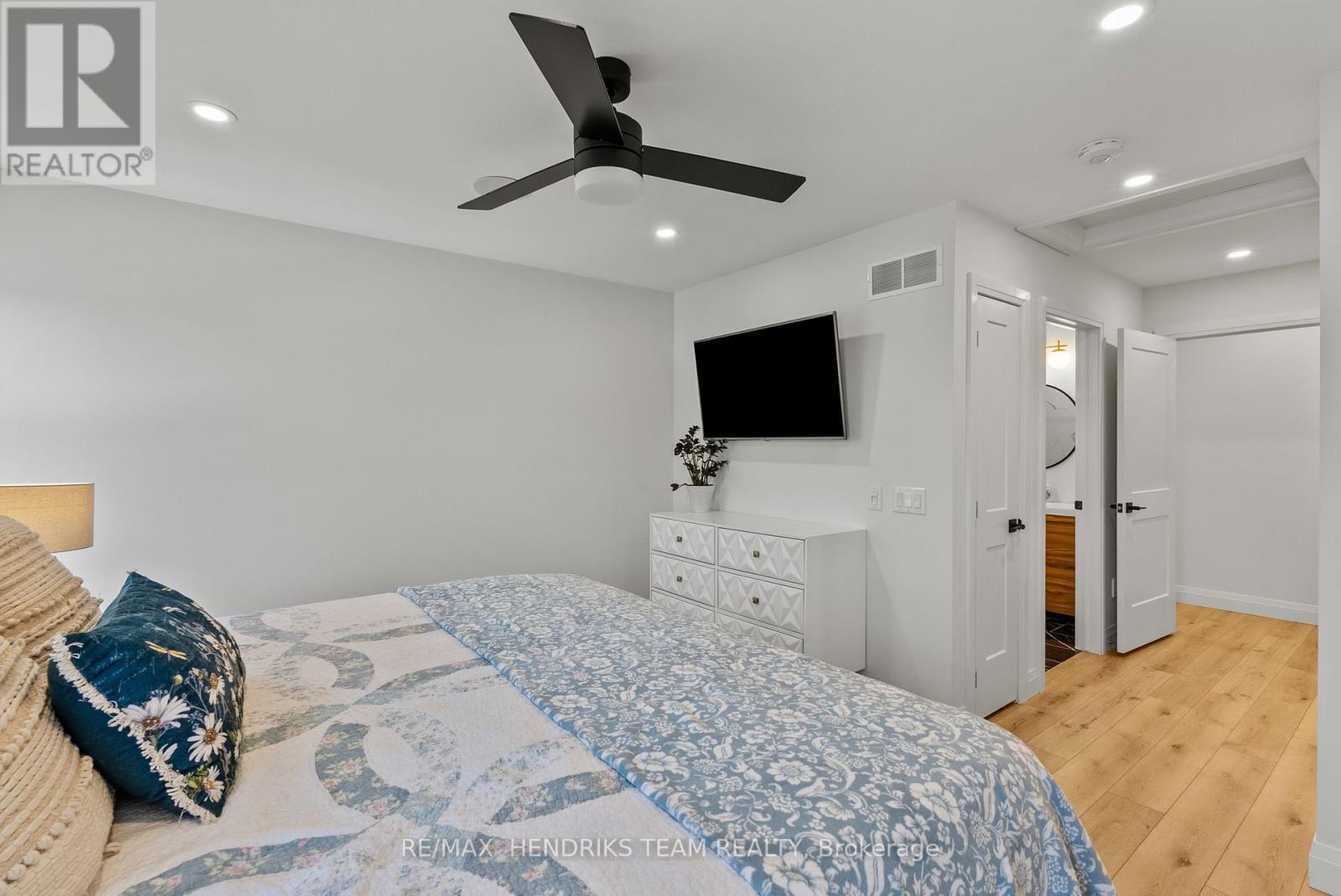 24 Prospect Avenue Property Photo 19