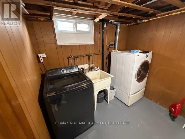 Upper - 12 West Street S Property Photo 17